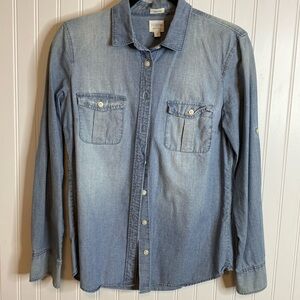 J. Crew Size small Perfect Fit Blue Jean button up 100% Cotton
